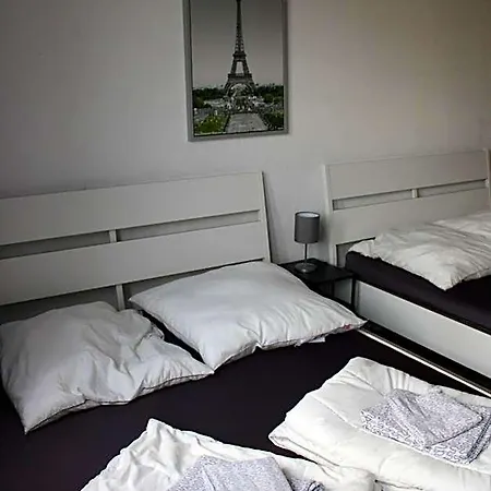 Cologne Hostel *