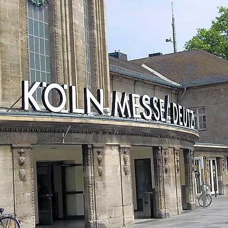 Cologne Hostel *