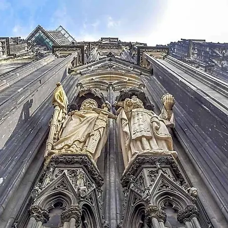 Cologne Hostel *