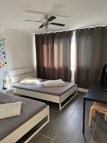 Cologne Hostel *